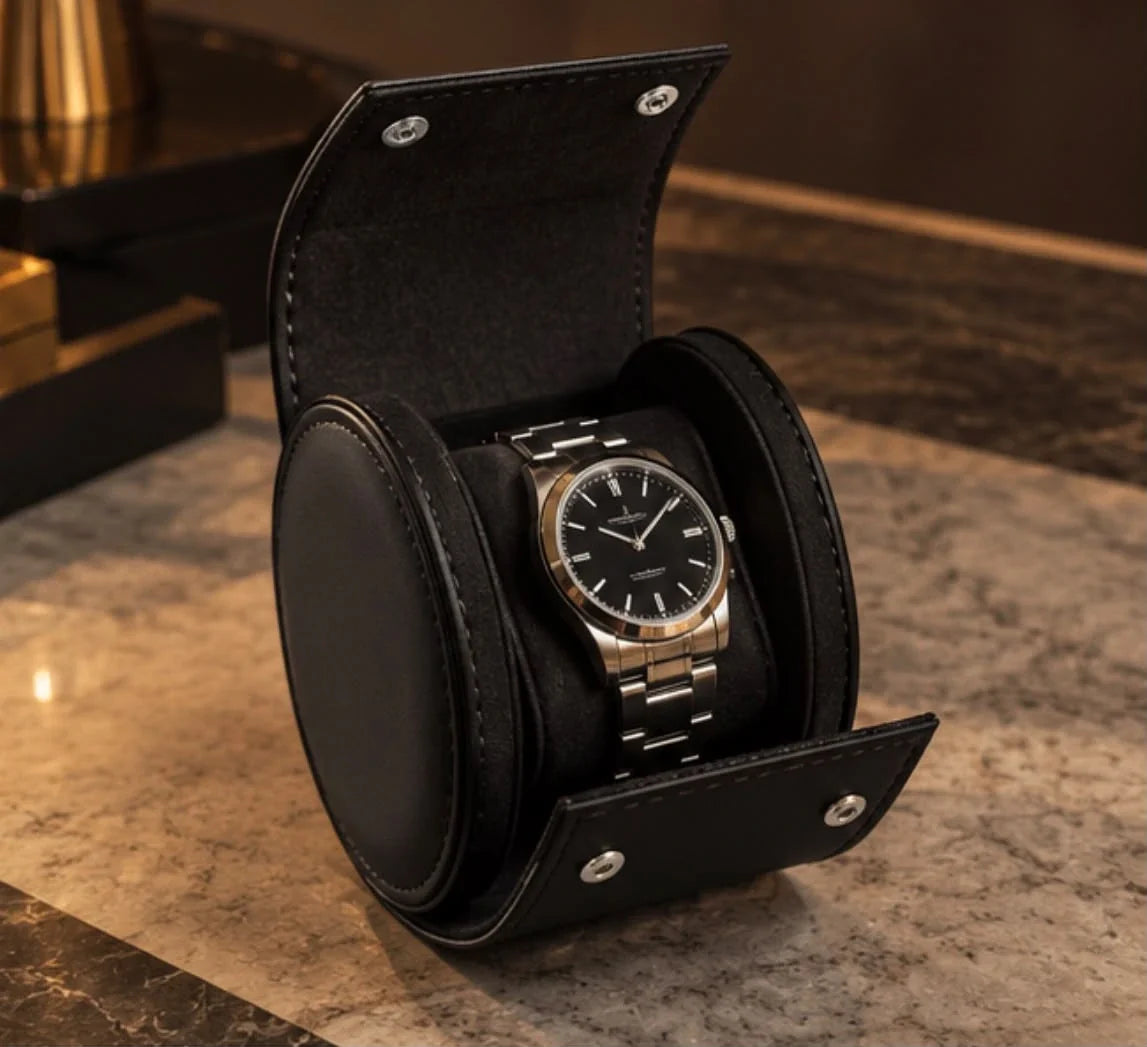 Étui noir ouvert pour 1 montre