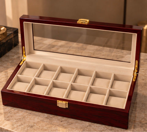 Rangement pour montres en bois laqué bordeaux, vue réelle